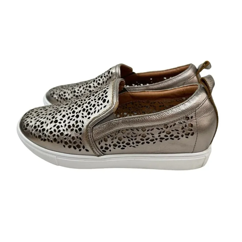 CASLON Eden 2 Perforated Platform Metallic Leather Sneaker Women’s Size 8.5